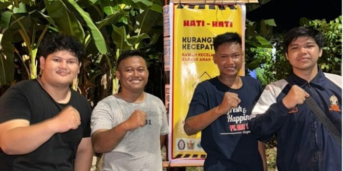 Wujudkan Keselamatan Berkendara, Mahasiswa KKN UNDIP Berikan Edukasi Tentang Pentingnya Tertib Lalu Lintas dan Pemasangan Spanduk Himbauan