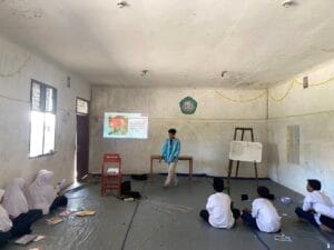 Berdayakan Masyarakat Lokal, Mahasiswa KKN UNS Adakan Edukasi Pengolahan Jambu Mete Menjadi Sirup dan Abon di Desa Gumantar, Lombok Utara Berdayakan Masyarakat Lokal, Mahasiswa KKN UNS Adakan Edukasi Pengolahan Jambu Mete Menjadi Sirup dan Abon di Desa Gumantar, Lombok Utara