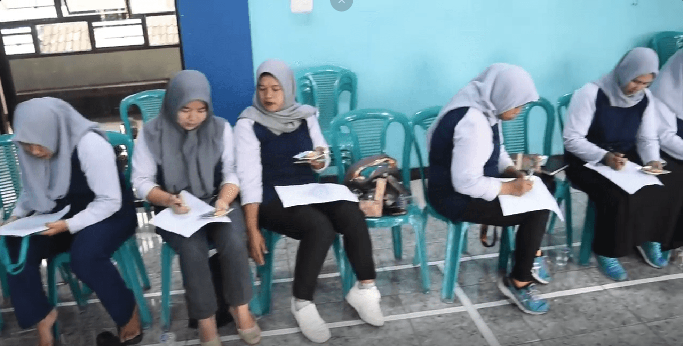 Tim KKN Tematik UNDIP Lakukan Penerapan Konsep Innopreneurship pada Mitra Koperasi Beras dengan Inovasi Tepung Beras Merah