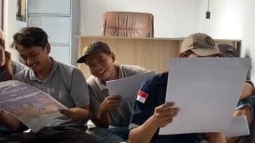Tingkatkan Kesadaran Kesehatan Kerja, Mahasiswa KKN-T UNDIP Edukasi Pencegahan Penyakit MSDs di IKM Logam Tegal