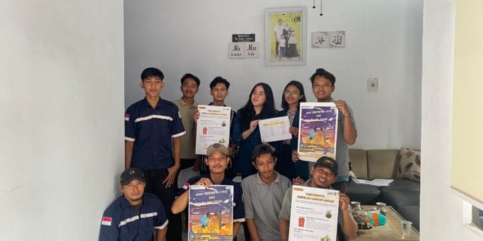 Tingkatkan Kesadaran Kesehatan Kerja, Mahasiswa KKN-T UNDIP Edukasi Pencegahan Penyakit MSDs di IKM Logam Tegal