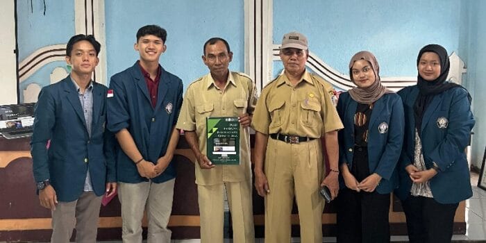 Dorong Pariwisata dan UMKM, Mahasiswa KKN-T SDGs UNDIP Hadirkan Website di Desa Tambakbulusan