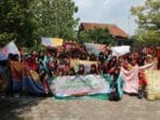 Mahasiswa KKN UNS Adakan Kegiatan Pelestarian Budaya untuk Siswa SD Melalui Edukasi Kesenian Celup Ikat