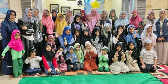 Mahasiswa KKN Tematik UNDIP Adakan Edukasi mengenai Kanker Serviks dan Vaksinasi HPV pada Ibu-ibu dan Remaja Putri di Pringrejo, Pekalongan