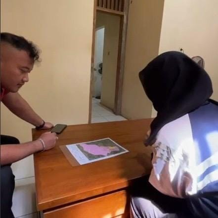 Mahasiswa KKN Undip Bantu Perangkat Desa Karangtengah Petakan Potensi UMKM di Desa Karangtengah, Batang Mahasiswa KKN Undip Bantu Perangkat Desa Karangtengah Petakan Potensi UMKM di Desa Karangtengah, Batang
