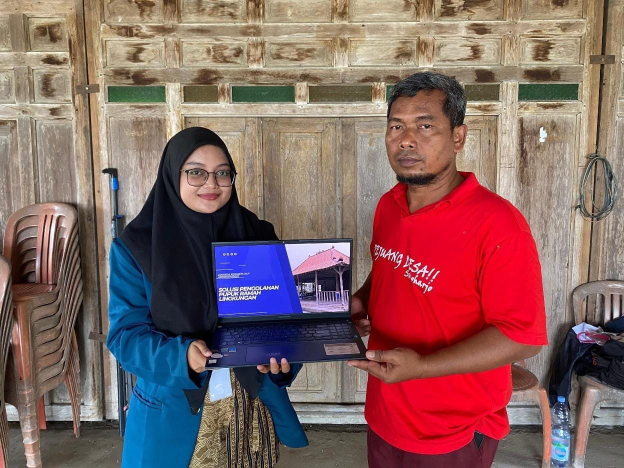 Mahasiswa KKN Undip Lakukan Pendekatan Ramah Lingkungan dalam Pengolahan Feses Kambing Menjadi Pupuk Cair Organik Mahasiswa KKN Undip Lakukan Pendekatan Ramah Lingkungan dalam Pengolahan Feses Kambing Menjadi Pupuk Cair Organik