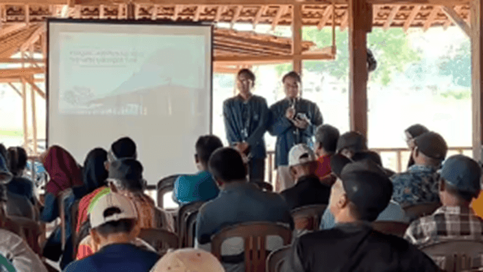 Mahasiswa KKN Universitas Diponegoro Kembangkan Alat Penyemprot Pupuk Untuk Petani di Desa Kedungwinong