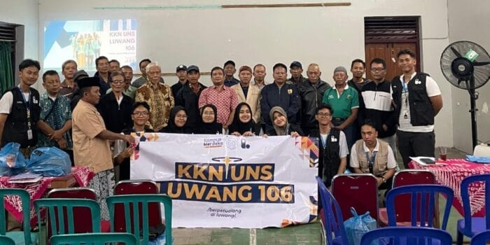 Mahasiswa KKN UNS Kelompok 106 Edukasi Pentingnya BPJS Ketenagakerjaan Bagi Diri Sendiri dan Keluarga di Desa Luwang