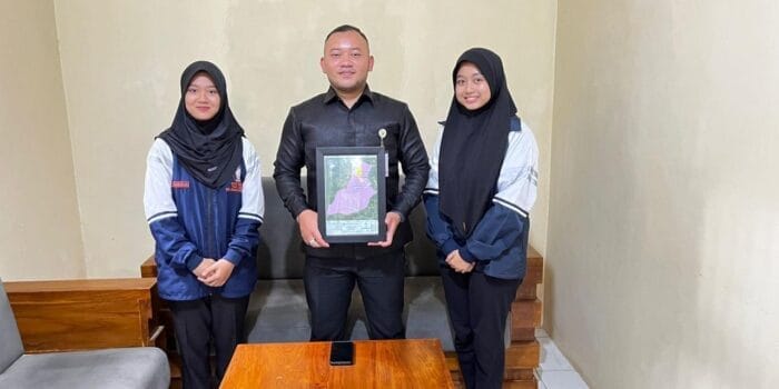 Mahasiswa KKN Undip Bantu Perangkat Desa Karangtengah Petakan Potensi UMKM di Desa Karangtengah, Batang