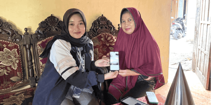 Mahasiswa KKN UNDIP Dampingi UMKM Pembuatan Loyang Kue Perluas Target Pasar Melalui Digital Marketing