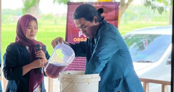 Efisiensi Logistik, Mahasiswa KKN Undip Dukung Produksi Pupuk Organik dari Limbah Kambing