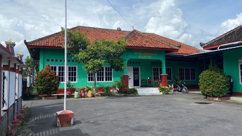Menata Ulang Ruang untuk Masyarakat, Mahasiswa KKN UNDIP Lakukan Penyusunan DED Renovasi Aula Balai Desa Joton Menata Ulang Ruang untuk Masyarakat, Mahasiswa KKN UNDIP Lakukan Penyusunan DED Renovasi Aula Balai Desa Joton
