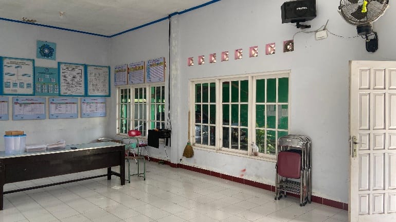 Wujudkan Ruang yang Estetis dan Fungsional, Mahasiswa KKN UNDIP Hadirkan Desain Interior Modern Minimalis untuk Aula Balai Desa Joton