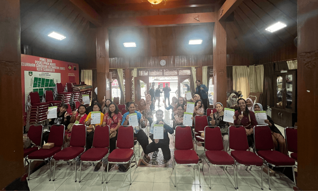 Inovatif! Mahasiswa KKN UNDIP Perkenalkan Spray Anti Nyamuk Ramah Lingkungan dari Bahan Rumah Tangga di Kelurahan Gandekan, Surakarta Inovatif! Mahasiswa KKN UNDIP Perkenalkan Spray Anti Nyamuk Ramah Lingkungan dari Bahan Rumah Tangga di Kelurahan Gandekan, Surakarta