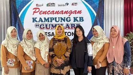 Mahasiswa KKN Lakukan Pembaharuan Data Website User Kampung KB “Gumilar” di Desa Joton