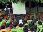 Kenalkan Dunia Maritim, Mahasiswa KKN UNDIP Edukasi Guru dan Murid Mengenai Jenis Kapal, Fungsi Pelabuhan, dan Keselamatan Laut di SD Negeri 1 Ngering, Klaten