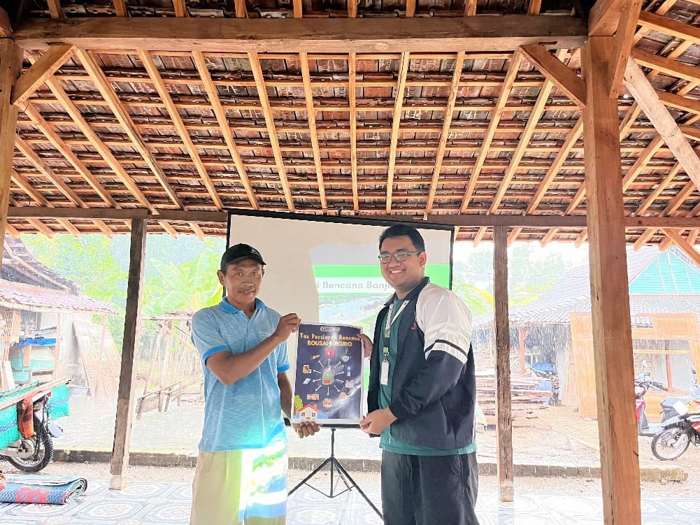 Mahasiswa KKN UNDIP Kenalkan “Bousai Bukuro”: Tas Persiapan Bencana yang Harus Dimiliki Warga Desa Panekan