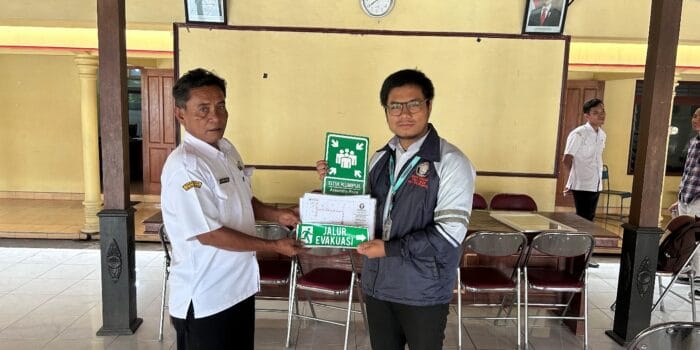 Mahasiswa KKN UNDIP Hadirkan Peta Jalur Evakuasi dan Pemasangan Penanda di Desa Godog, Sukoharjo