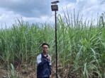 Mahasiswa KKN UNDIP Lakukan Instalasi Penerangan Jalan Umum Berbasis Panel Surya di Desa Jeruk