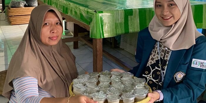 Tingkatkan Potensi Desa, Mahasiswa KKN Undip Bagikan Inovasi PMT Puding Pisang Ambon untuk Balita dan Lansia