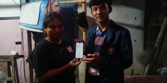 Cerdaskan Pelaku Usaha, Mahasiswa KKN UNDIP Berikan Pendampingan Pembuatan Nomor Induk Berusaha (NIB) di Desa Gentan