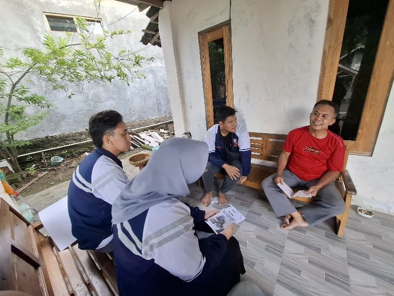 Tingkatkan Kesadaran K3, Mahasiswa KKN UNDIP Lakukan Edukasi kepada Pengrajin Mebel di Desa Jangglengan