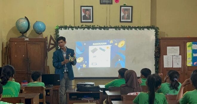 KKN Teknik Mesin UNDIP di SDN Kepatihan: Siswa Kelas 6 Belajar Energi Terbarukan Lewat Praktik Panel Surya Sederhana!
