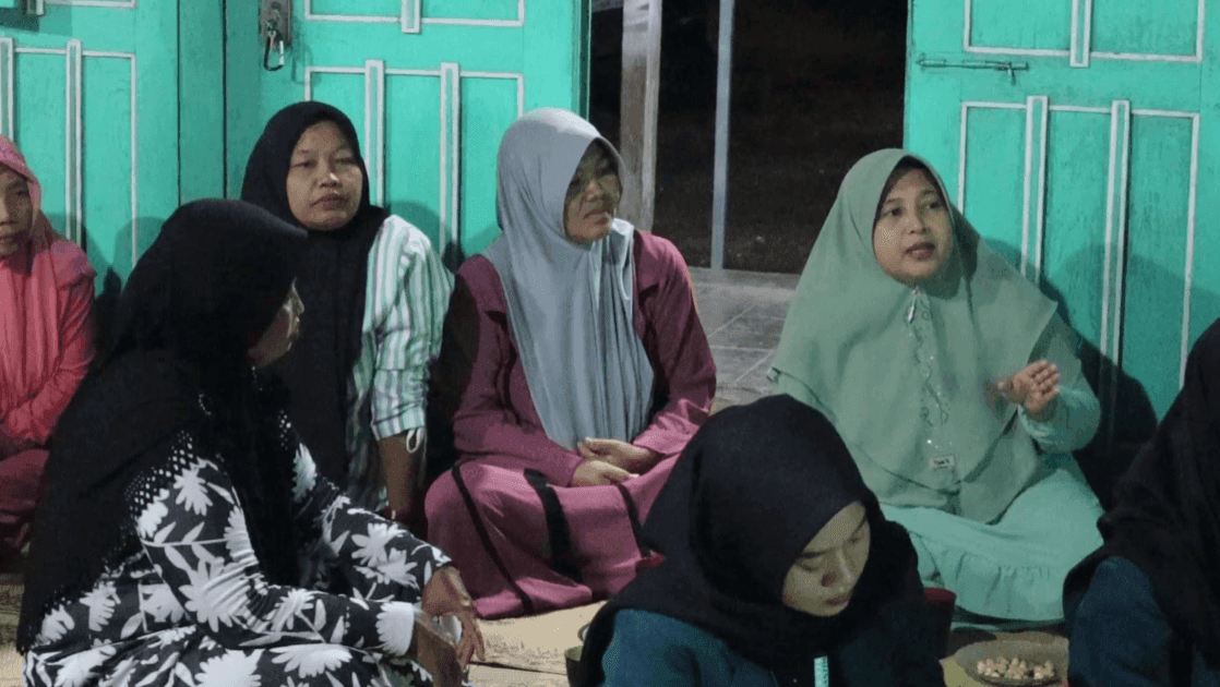 Mahasiswa KKN UNDIP Lakukan Edukasi dan Implementasi Biopori Untuk Kelestarian RW 7 Desa Gentan Mahasiswa KKN UNDIP Lakukan Edukasi dan Implementasi Biopori Untuk Kelestarian RW 7 Desa Gentan
