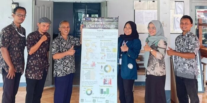 Optimalisasi Media Informasi: Mahasiswa KKN UNDIP Sajikan Informasi Profil Desa Karangturi melalui Infografis Menarik