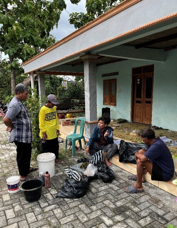 Efisiensi Pakan Ternak, Mahasiswa KKN UNDIP Gelar Pelatihan Pembuatan “Silase” dari Jerami Pagi dan Jagung untuk Peternak dan Kelompok Tani di Desa Pojok, Sukoharjo