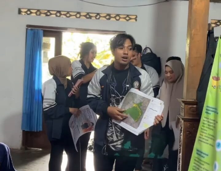 Mahasiswa KKN UNDIP Gunakan Peta NDVI untuk Pemetaan Vegetasi dan Optimalisasi Bahan Kompos Mahasiswa KKN UNDIP Gunakan Peta NDVI untuk Pemetaan Vegetasi dan Optimalisasi Bahan Kompos