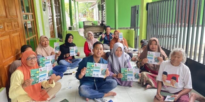 Cegah dan Kendalikan Hipertensi, Mahasiswa KKN UNDIP Edukasi Pencegahan Penyakit Hipertensi dan Cek Tensi pada Ibu-Ibu RW 01 Desa Karangturi 