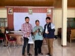 Mahasiswa KKN UNDIP Dampingi Peternak Desa Hadiluwih lewat Pengenalan Desinfeksi Kandang dengan Cairan Wipol 