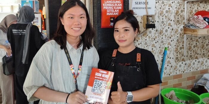 Mahasiswa KKN Tematik UNDIP Lakukan Pembuatan Barcode Informasi Nilai Gizi Menu Setiap Tenant Kantin FISIP