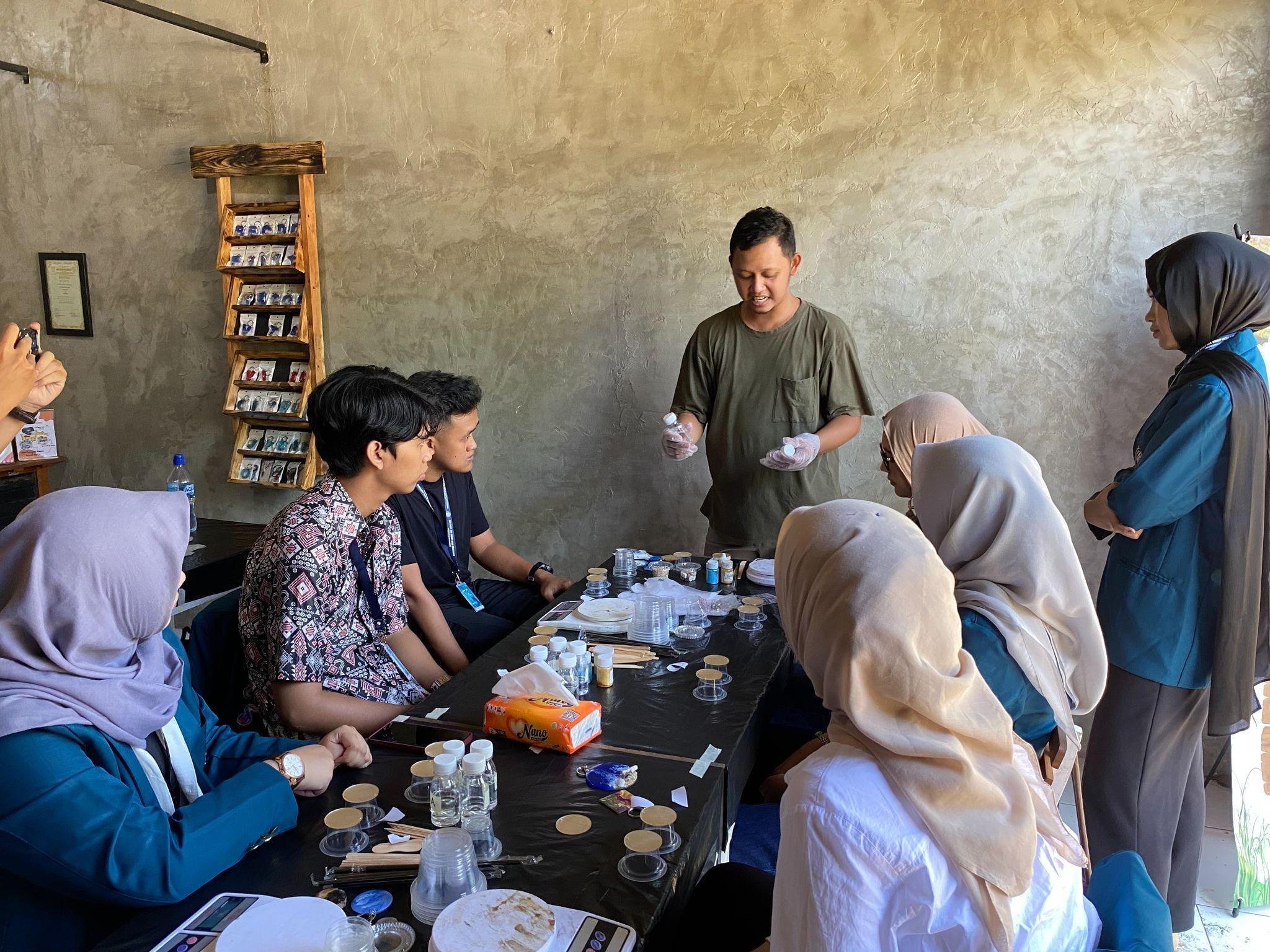 Dukung Transformasi Digital UMKM, Mahasiswa Informatika KKN UNDIP Bantu Sigur.id Lewat E-commerce dan Website Dukung Transformasi Digital UMKM, Mahasiswa Informatika KKN UNDIP Bantu Sigur.id Lewat E-commerce dan Website