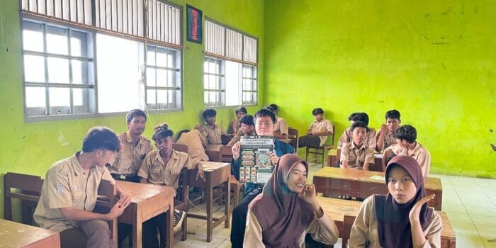 Mahasiswa KKN Undip Gelar Sosialisasi Gizi Seimbang dan Hidup Bersih untuk Remaja Desa Tambakbulusan