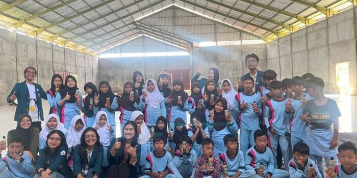 Kenalkan Bahaya Pukat Harimau Sejak Dini, Mahasiswa KKN UNDIP Gelar Edukasi Interaktif di SD Tambakbulusan