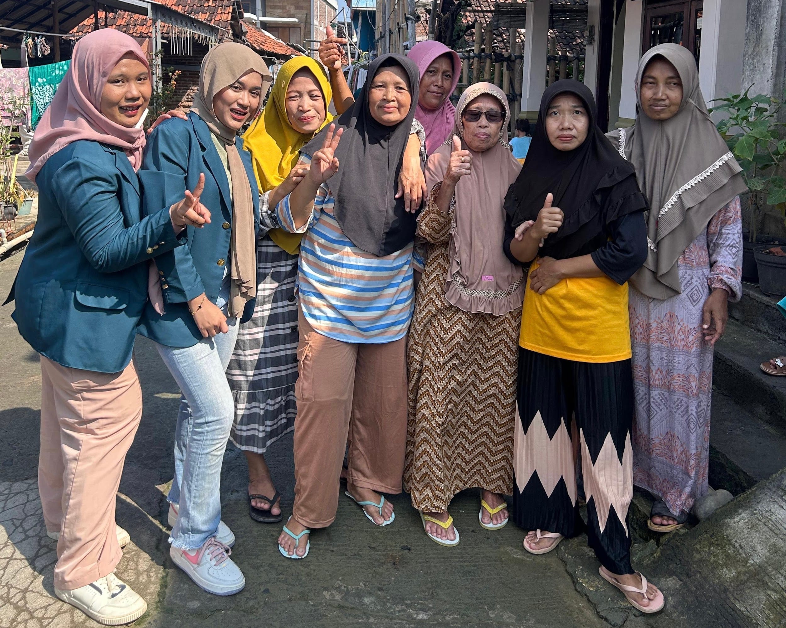 Dukung Layanan Kesehatan, Mahasiswa KKN-T Tim 18 UNDIP Berkontribusi dalam Kegiatan Posyandu di Desa Margolinduk Demak