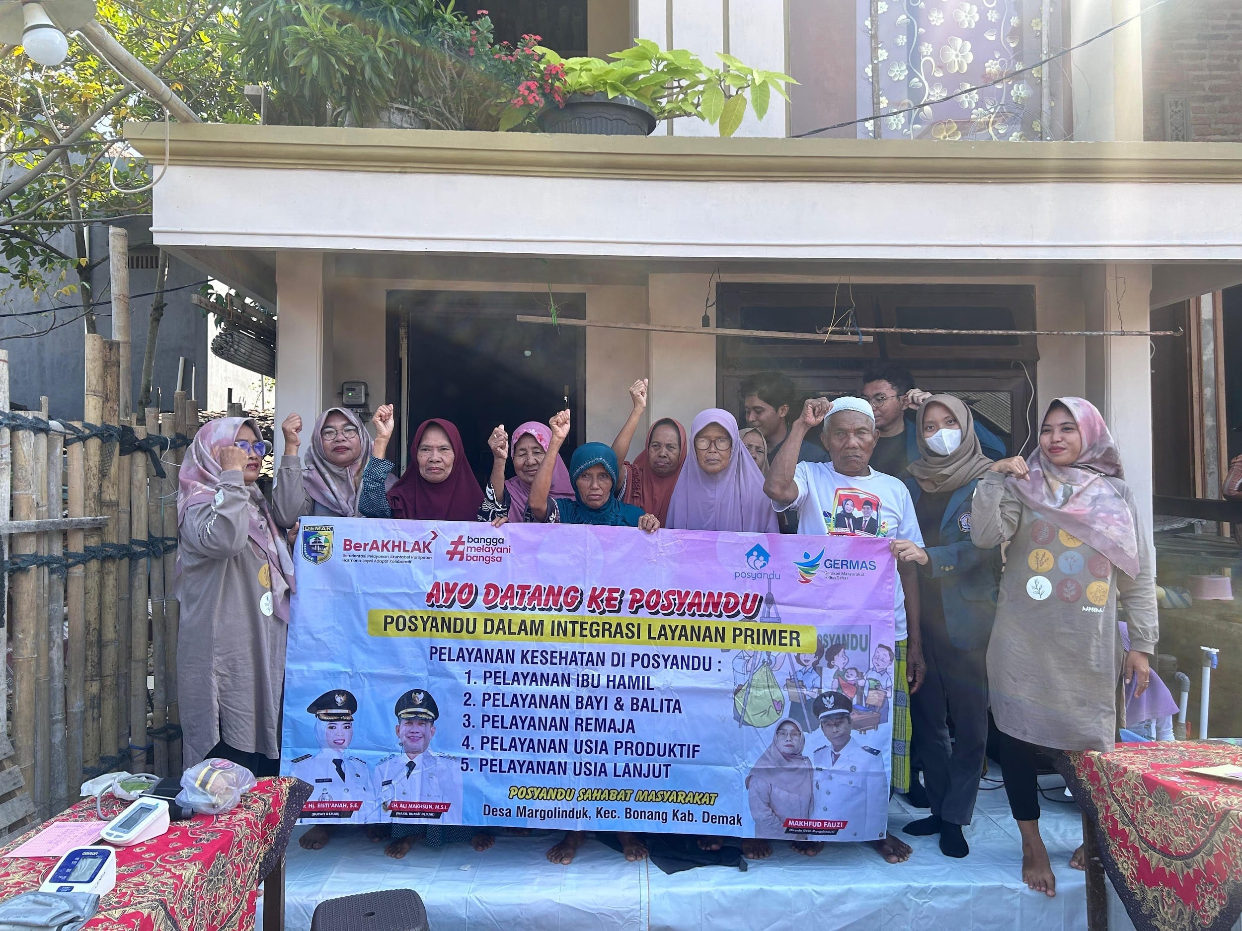 Dukung Layanan Kesehatan, Mahasiswa KKN-T Tim 18 UNDIP Berkontribusi dalam Kegiatan Posyandu di Desa Margolinduk Demak
