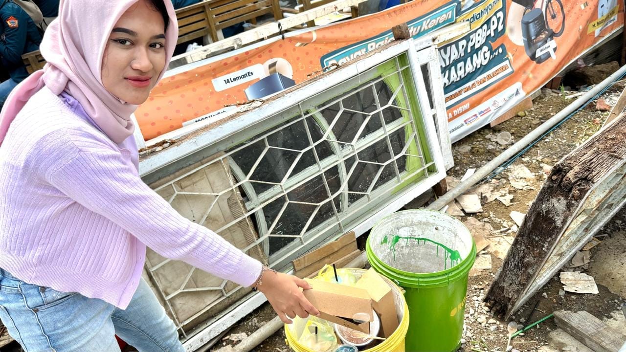 Mahasiswa KKN Tematik Universitas Diponegoro Berdayakan Ekonomi Pesisir Lewat Produk Perikanan di Bonang, Demak