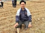 Mahasiswa KKN-T UNDIP Hadirkan Alat Monitoring Kualitas Kelembaban Tanah Berbasis Sensor Soil Moisture pada Lahan Pertanian Dusun Cepoko Batang
