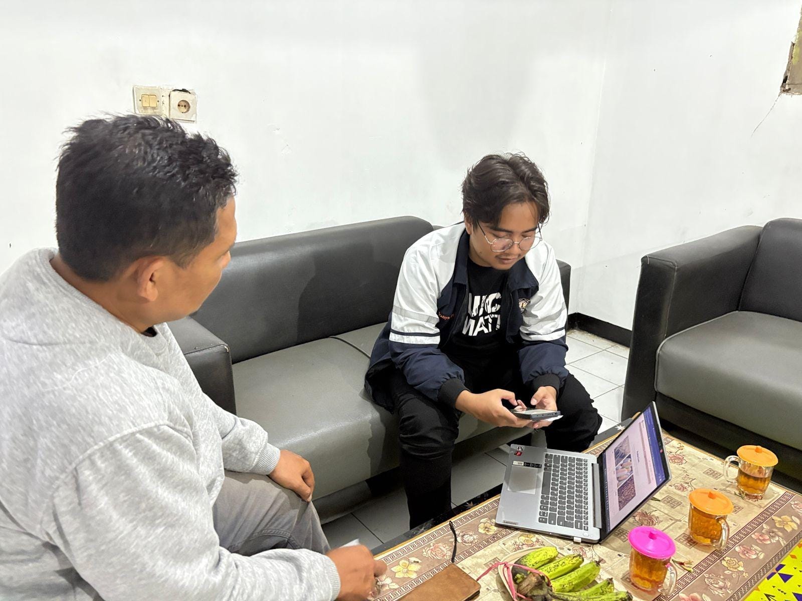 Mahasiswa KKN UNDIP Bantu Digitalisasi Pertanian, Kelompok Tani Raharjo Kini Punya Website Sendiri Mahasiswa KKN UNDIP Bantu Digitalisasi Pertanian, Kelompok Tani Raharjo Kini Punya Website Sendiri