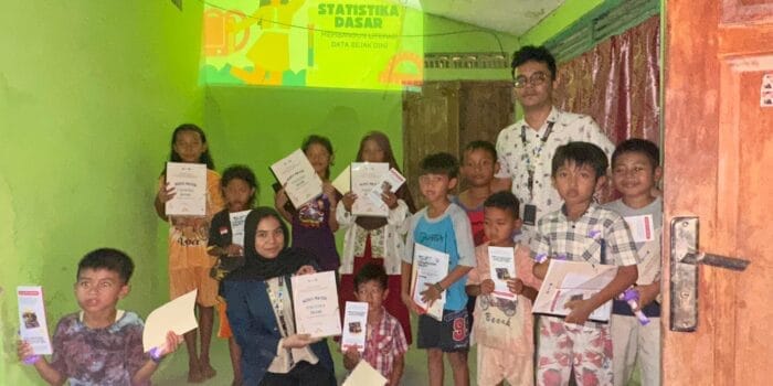 Bangun Literasi Data Sejak Dini, Mahasiswa KKN-T UNDIP Gelar Edukasi Statistika Dasar di Desa Getas