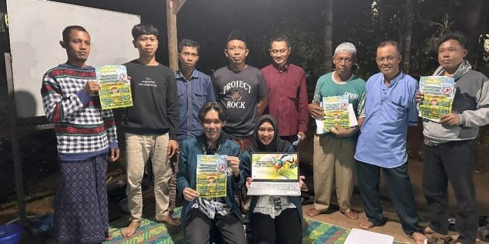 Waspada Lalat! Mahasiswa KKN Universitas Diponegoro Kenalkan Solusi Pengendalian Lalat di Kandang