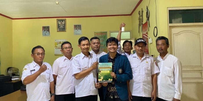 Hadirkan Pemasaran Inovatif Produk Desa, Mahasiswa KKN Universitas Diponegoro Ajarkan Video Promosi dengan Subtitle Inggris