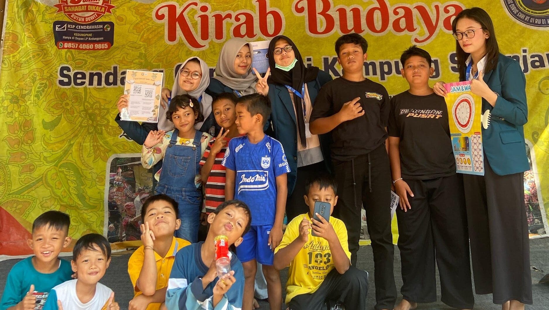 Hadirkan Pojok Bahasa, Inovasi TIM 1 KKN Universitas Diponegoro untuk Meningkatkan Literasi Anak Lewat Cerita Bilingual Nilai Budaya di Desa Pakintelan Hadirkan Pojok Bahasa, Inovasi TIM 1 KKN Universitas Diponegoro untuk Meningkatkan Literasi Anak Lewat Cerita Bilingual Nilai Budaya di Desa Pakintelan